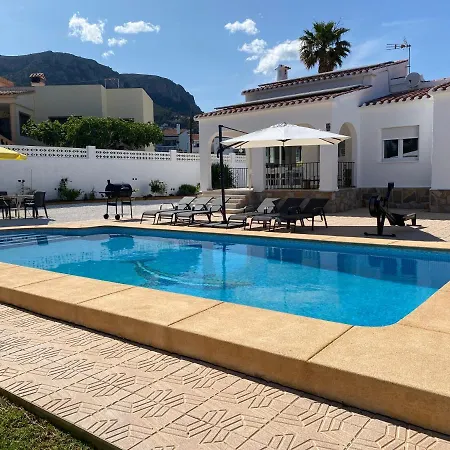 Con Piscina, Soleada, Tranquila Y Centrica