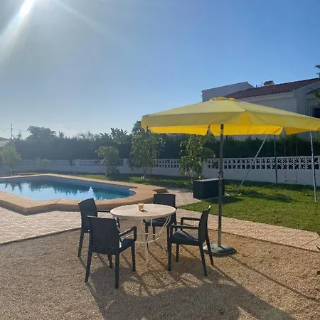 Villa Con Piscina, Soleada, Tranquila Y Centrica Calp