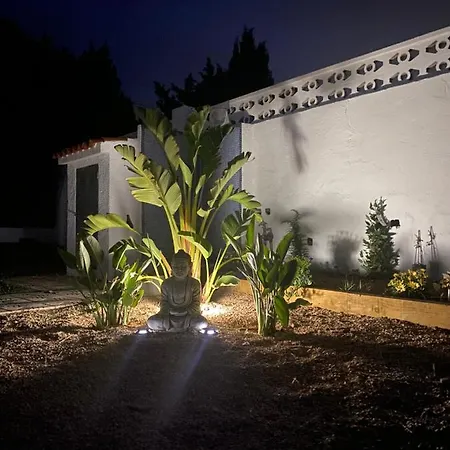 Con Piscina, Soleada, Tranquila Y Centrica *