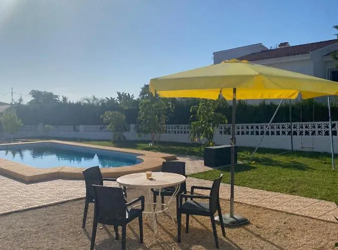 Villa Con Piscina, Soleada, Tranquila Y Centrica Calpe